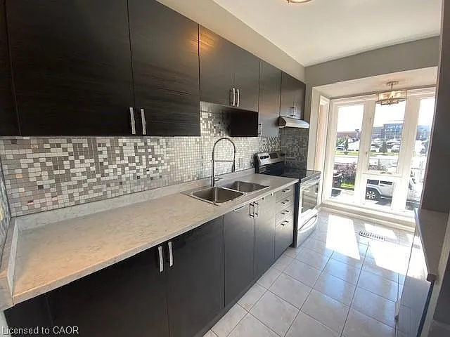 2 bed, 2.0 bath, 1420 sqft, $2,895 — Photo 3