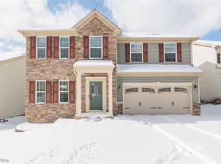 2716 Hunters Rdg, Twinsburg, OH 44087