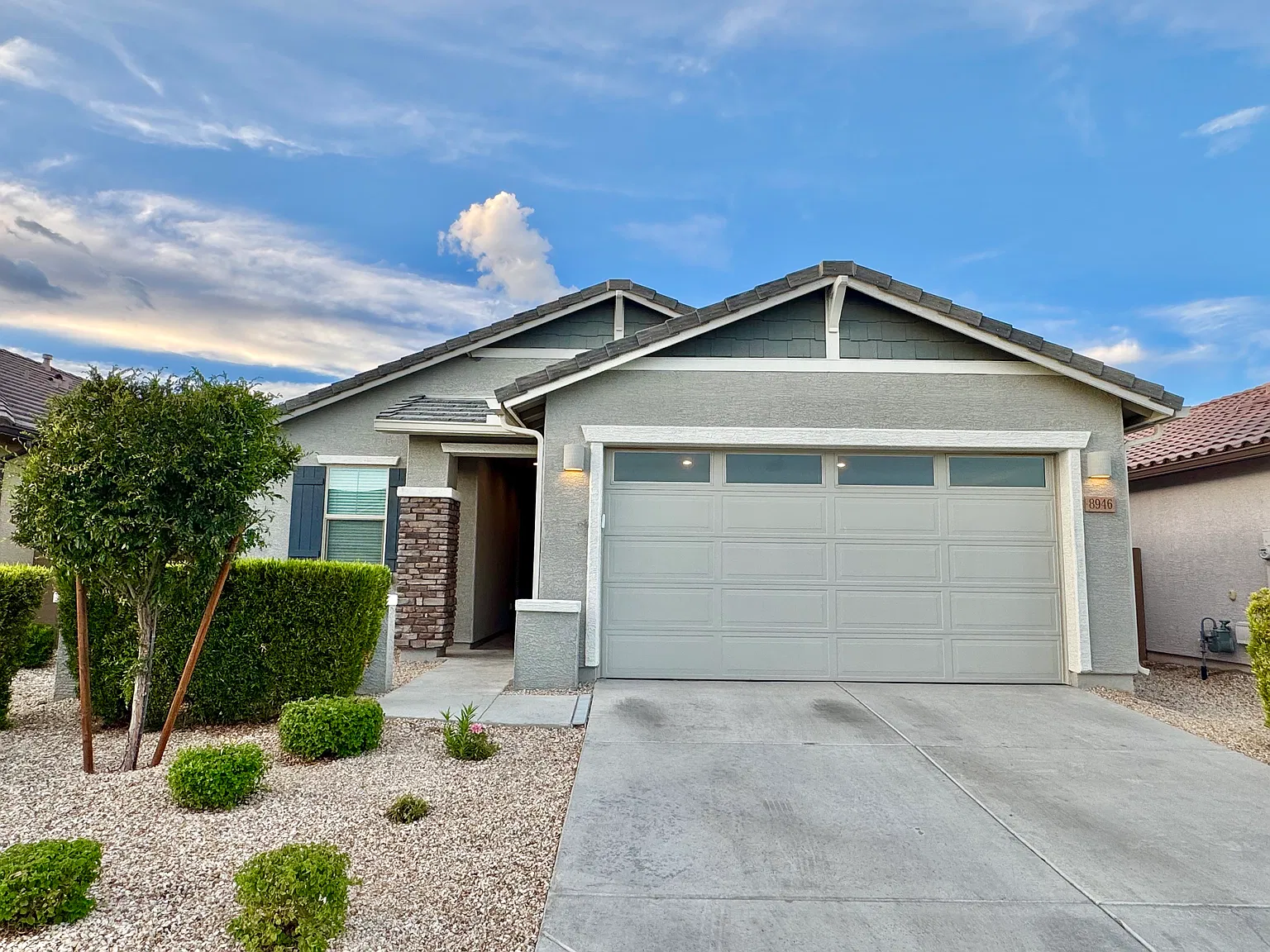 8946 W Rancho Dr — Photo 1