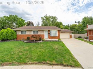 33552 Klein Cir, Fraser, MI 48026