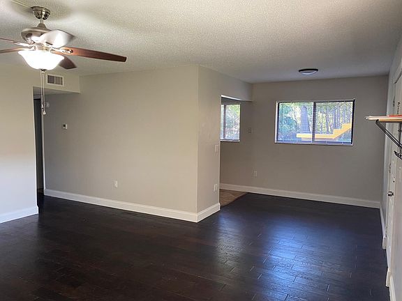 3rd image of 2675 Oak Park Way