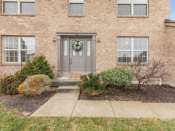 3rd image of 7813 Seabury Ct