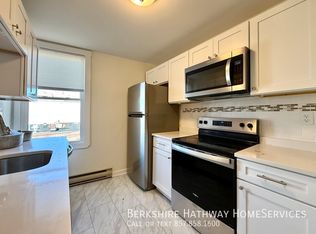 35 Davis Sq #PENTHOUSE 9, Somerville, MA 02144