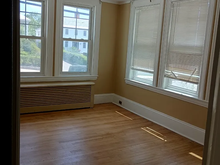 30 Mechanic St — Photo 17