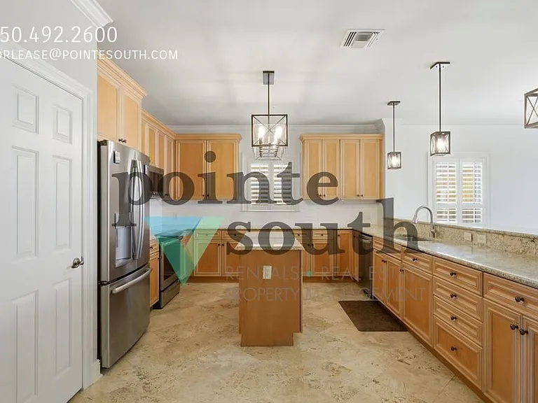 724 Harbor Blvd #101 — Photo 3