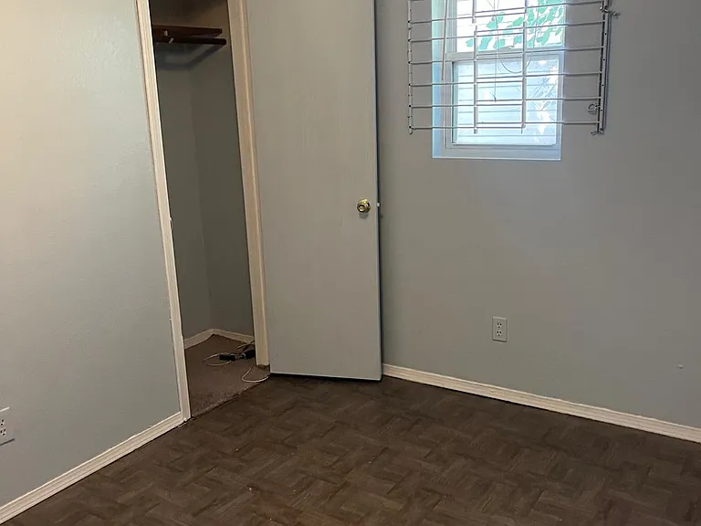 33 David St — Photo 9
