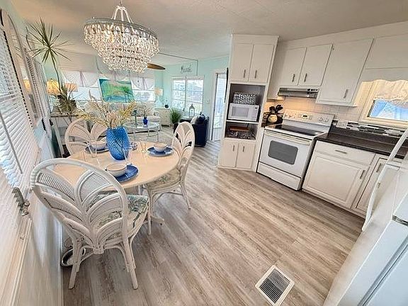 4th image of 1415 Main St Lot 232