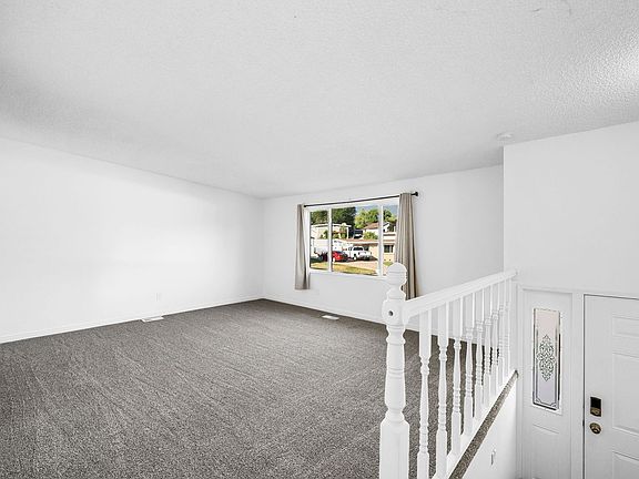 4th image of 749 N Colonial Ave