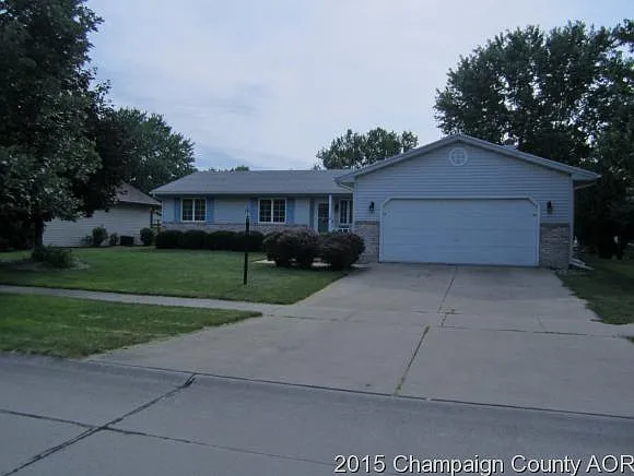 1807 Barrington Dr photo 1