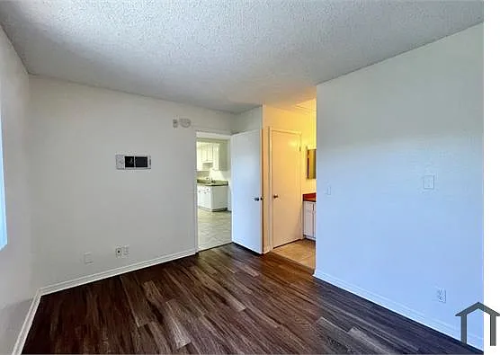1 bed, 420 sqft, $1,700 — Photo 3