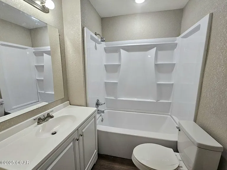 427 E/ne B J Tunnell Blvd — Photo 6