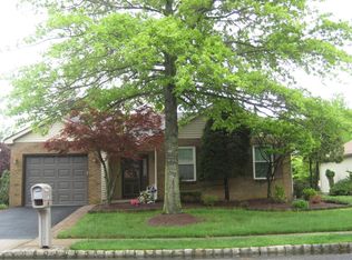 25 Peasley Dr, Marlboro, NJ 07746