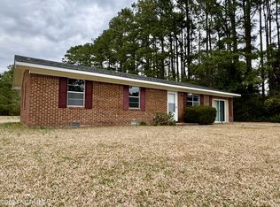 526 W Thurman Rd, New Bern, NC 28562
