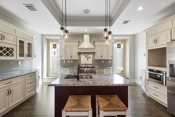 Sold by Nest Seekers International | media 19