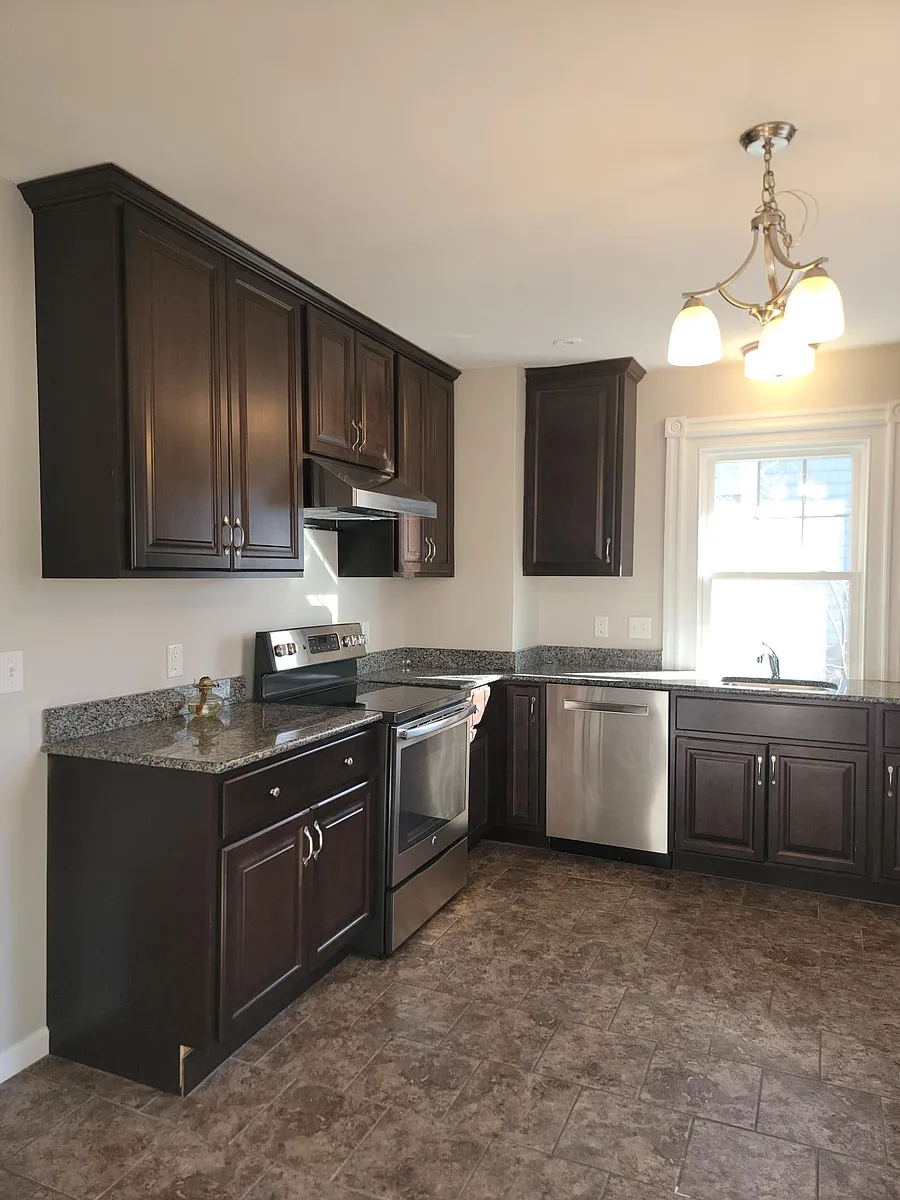 Building Photo - 113 Grayling Ave #2