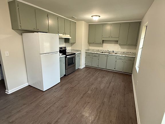 2nd image of 810 Ridge St
