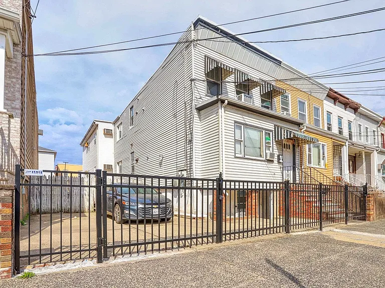 73 Wales Ave #2 — Photo 2