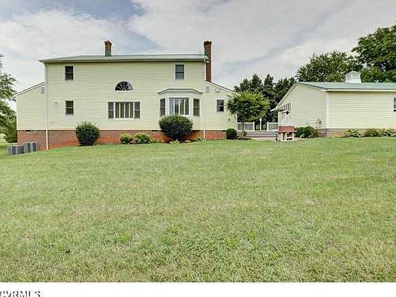 3rd image of 1440 Morewood Dr