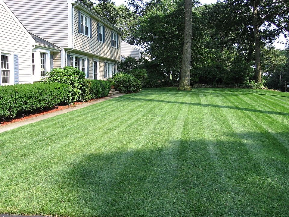 2nd image of 160 Saxonwood Rd