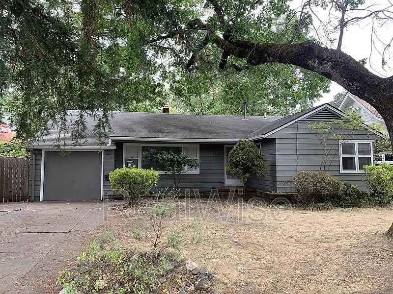 2 bed, 1.0 bath, 1000 sqft, $1,450 — Photo 1