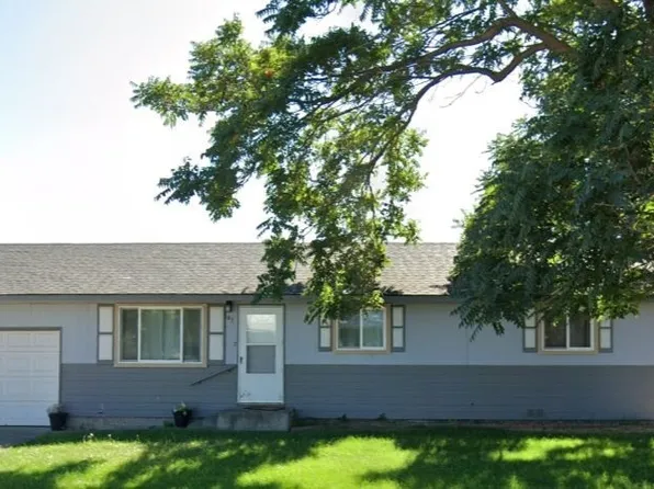 143 NE Daisy Street, Royal City, WA 99357