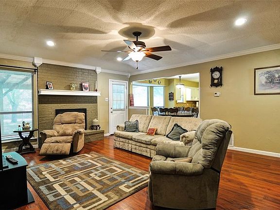 3rd image of 4920 Brookhollow Dr
