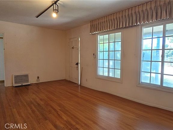 4th image of 4808 Willard Ave