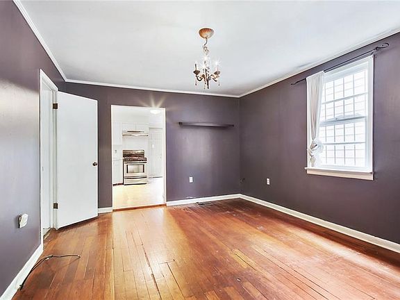 5th image of 3338-40 Bell Ave