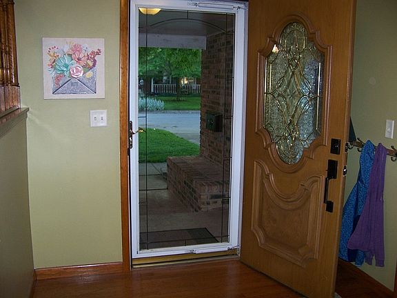 3rd image of 605 N Northview Dr