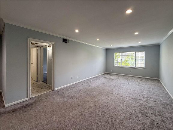 4th image of 2600 Bellefontaine St APT A25