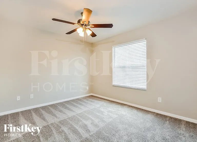 733 Wildflower Rd — Photo 7