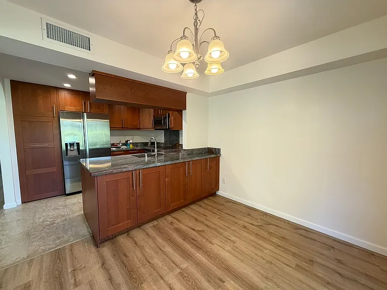 10360 Ridgewater Ln — Photo 8