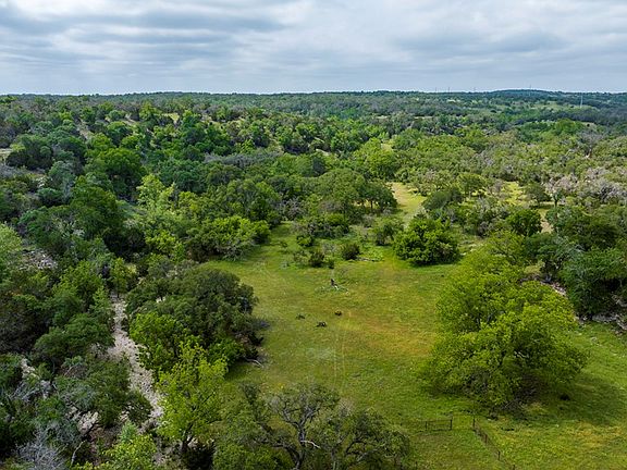 4th image of 1820 Pressler Henke Rd