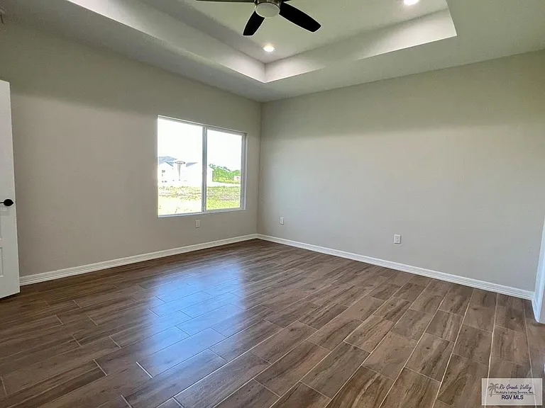 5105 Red River Cir #5105 — Photo 8