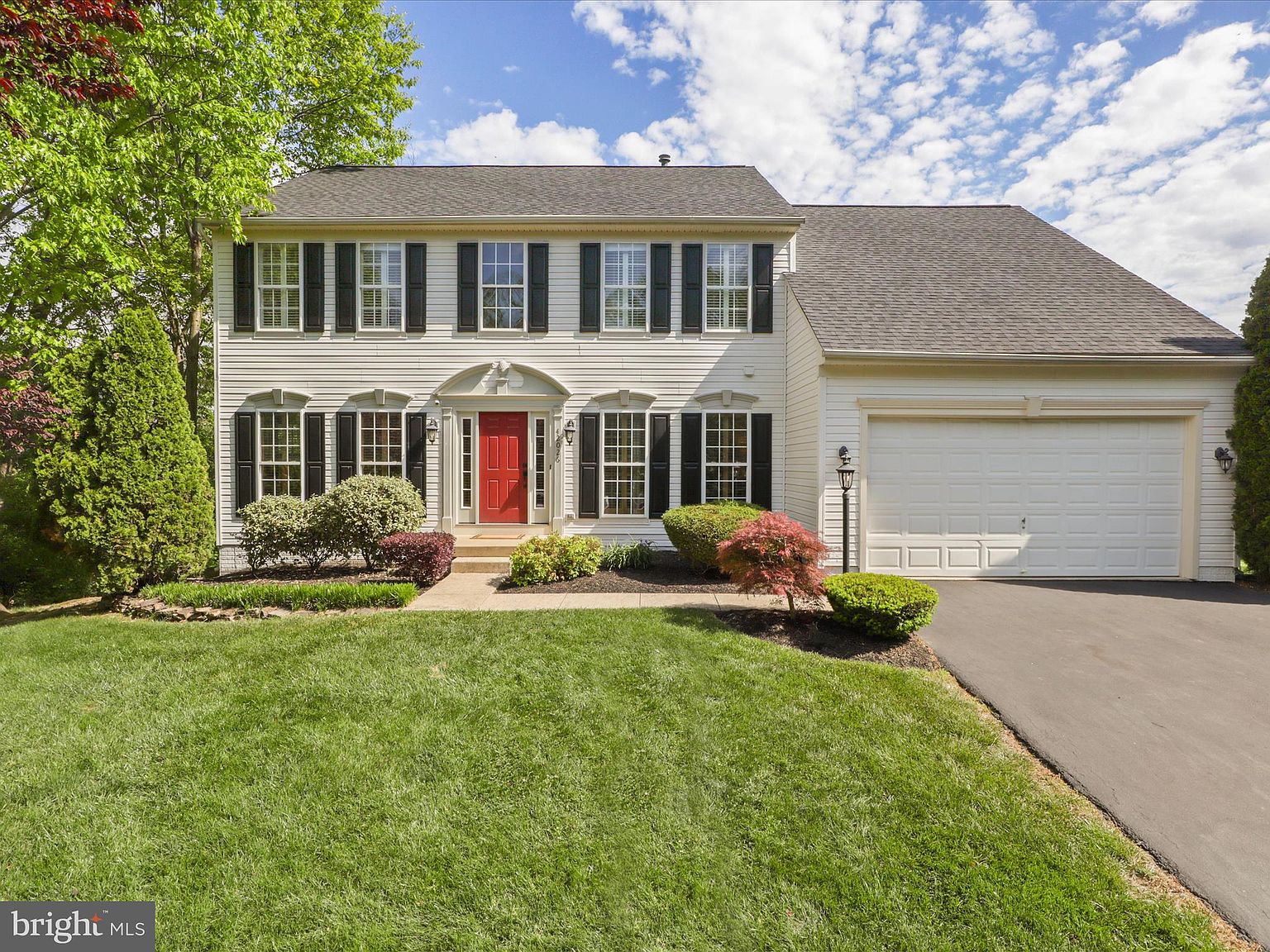 A*I様 House on the Hill Checker 42026 Cherish Ct, Aldie, VA 20105 | Zillow