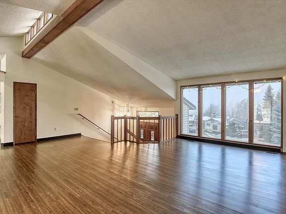 3rd image of 1715 S Ridgemont Dr