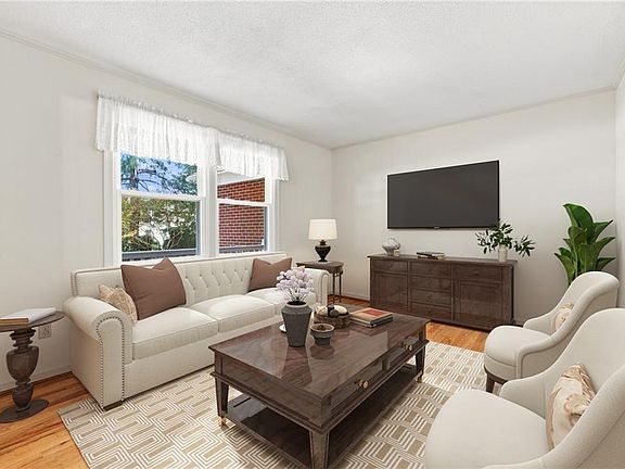 4th image of 3 Wendell Cir