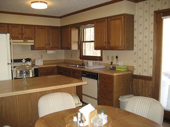 4th image of 1036 Shady Ln