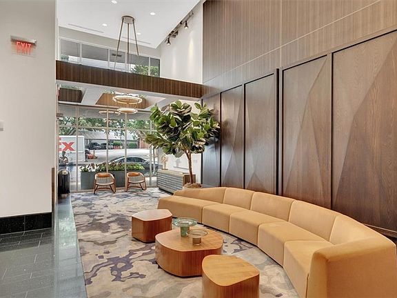 5th image of 44 Peachtree Pl