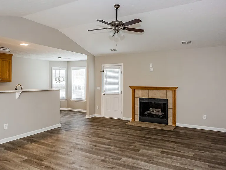 1641 Red Bird Cir — Photo 5