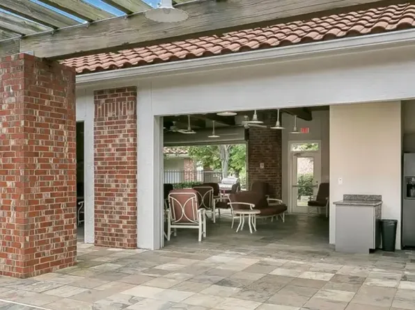 600 13th St E APT 423, Tuscaloosa, AL 35401