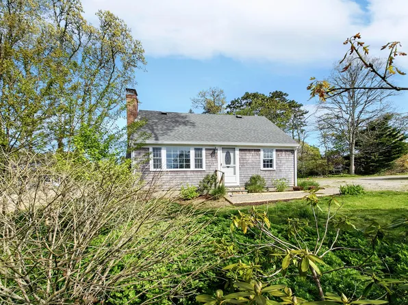 10 Lakeview Drive, Harwich, MA 02645