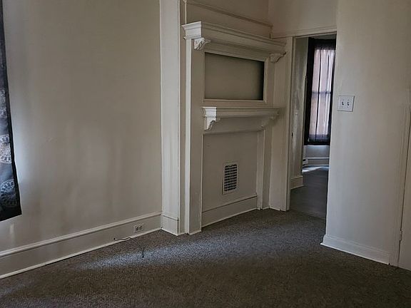 3rd image of 648 Linden Ave