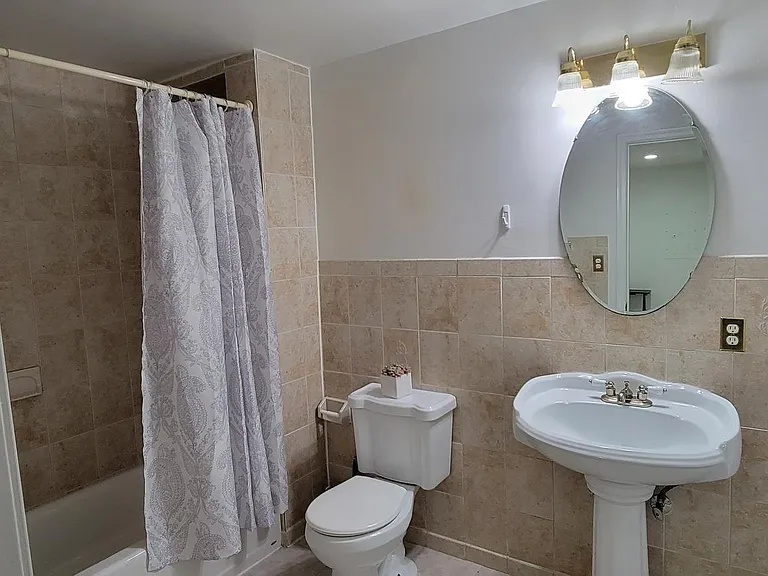17680 Avenel Ln #BASEMENT — Photo 23