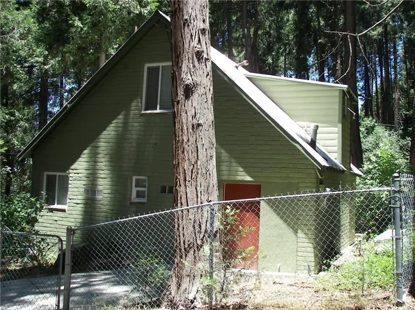 1101 Big Tree Ln, Crestline, CA 92325