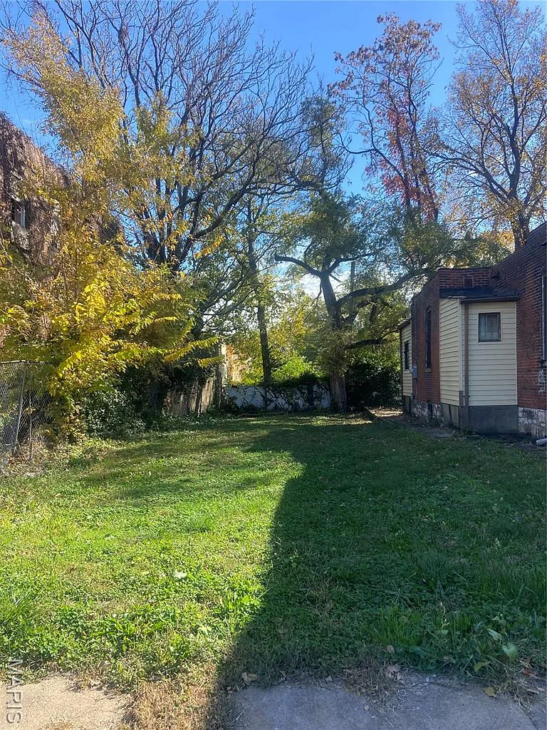 4030 Grove St photo 1