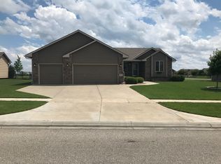 1107 E Thorn Apple St, Derby, KS 67037