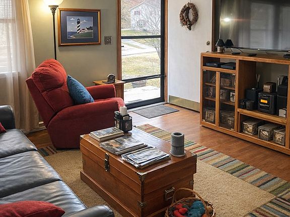 2nd image of 118 Happy Valley Rd