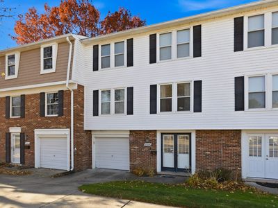 37686 Charter Oaks Blvd, Clinton Township, MI, 48036