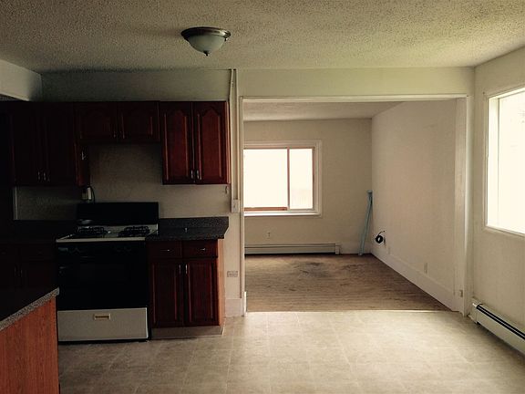 4th image of 54 White St